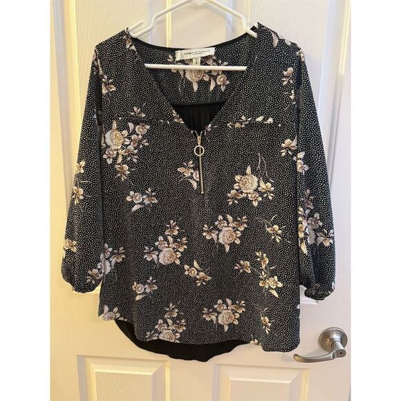Tempted Hearts Los Angeles Tops - Tempted Hearts Los Angeles Women's 1X Black Floral Blouse V-Neck Zipper